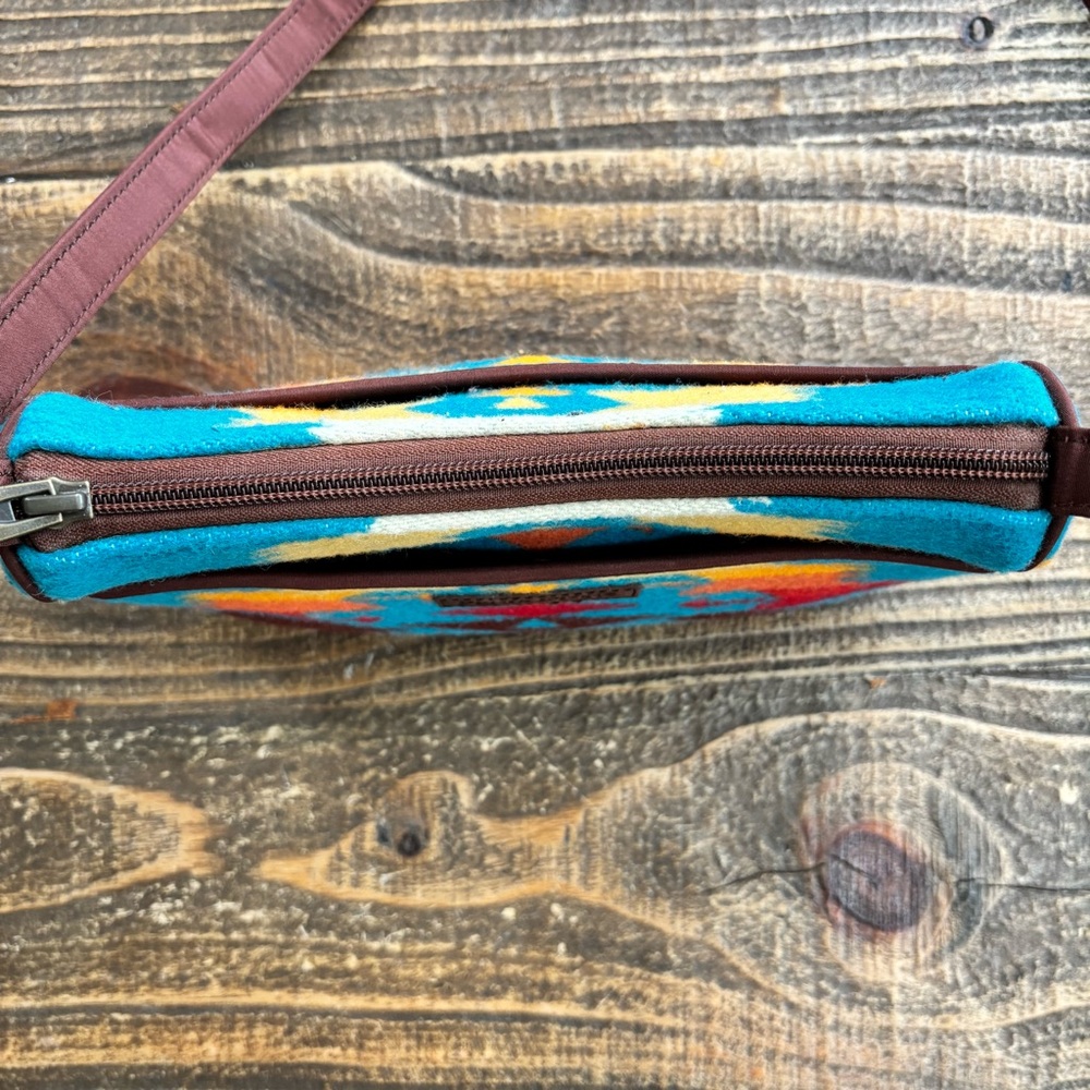 Pendleton Wool Boho Southwest Print Crossbody Bag - Picture 4 of 11